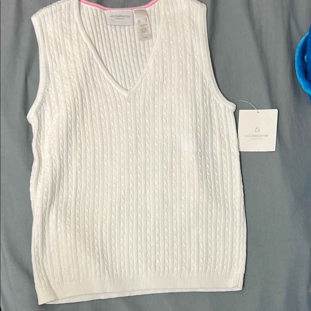Liz Claiborne White V-Neck Sweater Sz S NWT